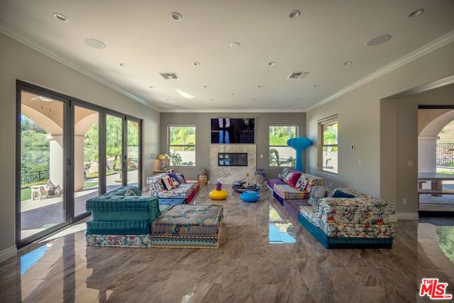 47 Buckskin Road, Bell Canyon, CA 91307