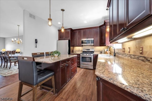 20 Kiser Ln, Bridgewater Twp., NJ 08807