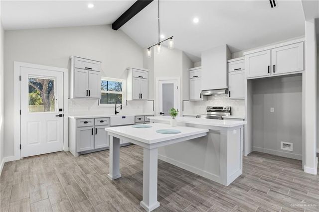 312 E 10th Street, San Juan, TX 78589