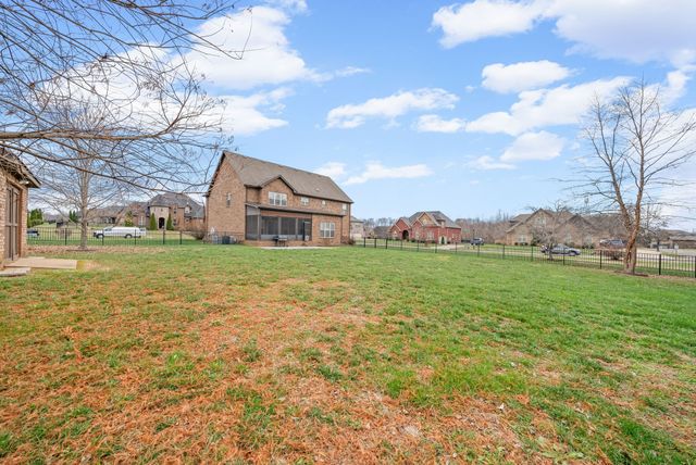 1957 Boyer Blvd, Clarksville, TN 37043