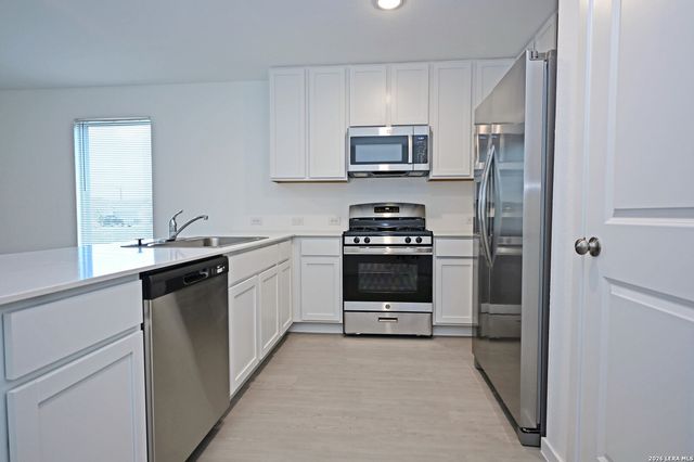 462 RIVER RUN WAY, San Antonio, TX 78219