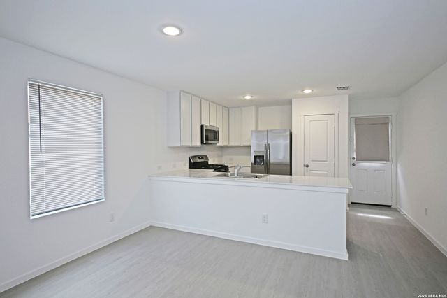 462 RIVER RUN WAY, San Antonio, TX 78219