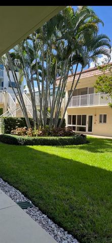 640 Snug Harbor Drive F6, Boynton Beach, FL 33435