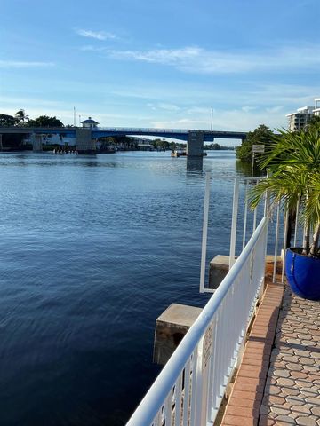 640 Snug Harbor Drive F6, Boynton Beach, FL 33435