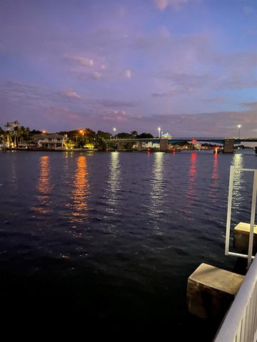 640 Snug Harbor Drive F6, Boynton Beach, FL 33435
