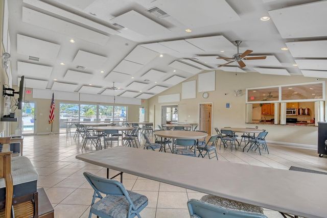 640 Snug Harbor Drive F6, Boynton Beach, FL 33435