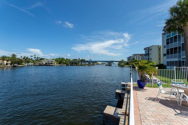 640 Snug Harbor Drive F6, Boynton Beach, FL 33435
