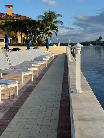 640 Snug Harbor Drive F6, Boynton Beach, FL 33435