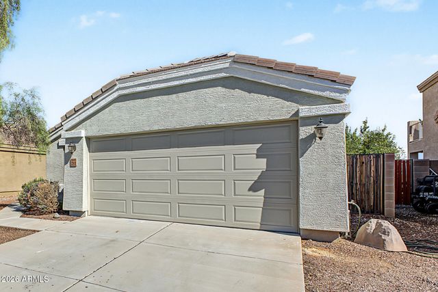 23613 N EL FRIO Court, Sun City, AZ 85373