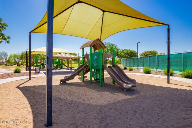 23613 N EL FRIO Court, Sun City, AZ 85373