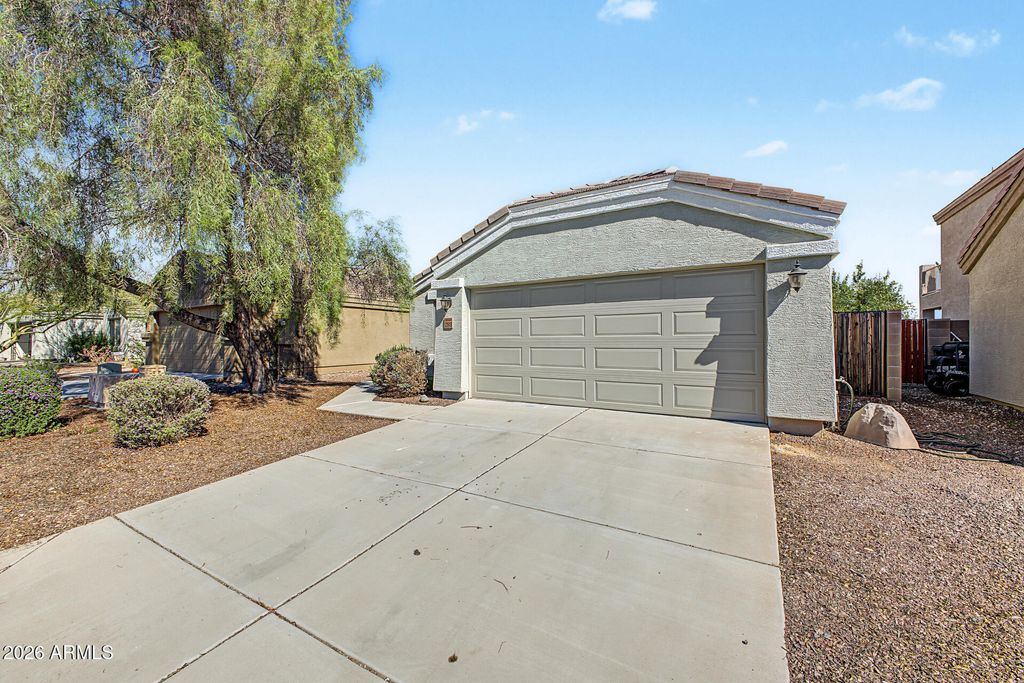 23613 N EL FRIO Court, Sun City, AZ 85373 — photo 5