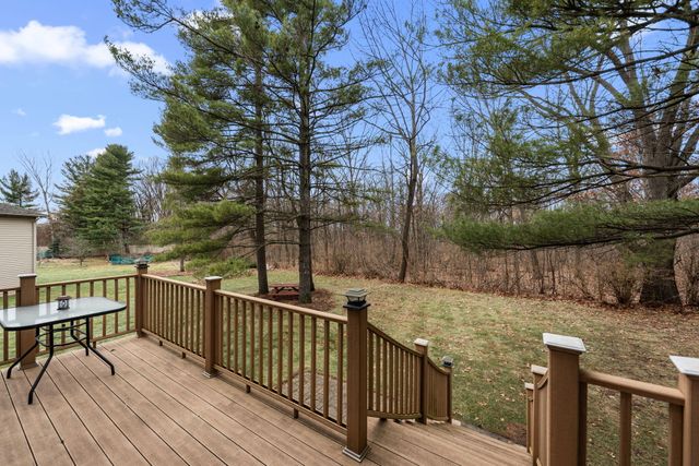 7383 Emerson Court, Schererville, IN 46375