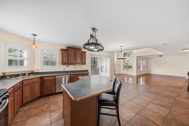 7383 Emerson Court, Schererville, IN 46375