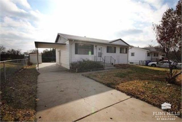 1509 Bel Air Drive, Junction City, KS 66441