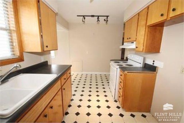 1509 Bel Air Drive, Junction City, KS 66441