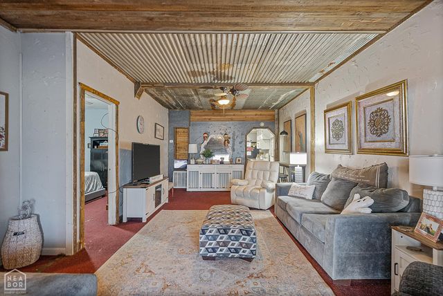 1017 S Airbase Highway, Gosnell, AR 72315