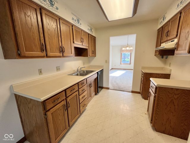 823 Freedom Drive, Seymour, IN 47274