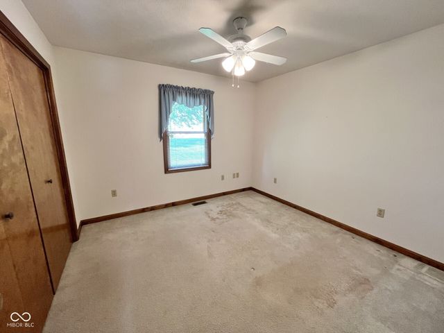 823 Freedom Drive, Seymour, IN 47274