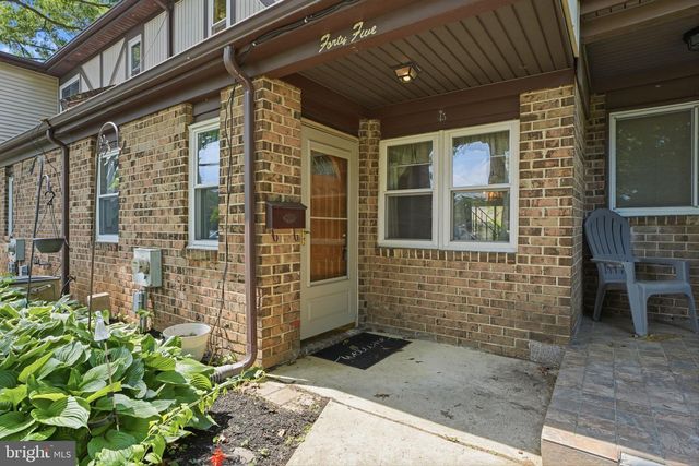 45 HOLLYBROOKE DR, Langhorne, PA 19047