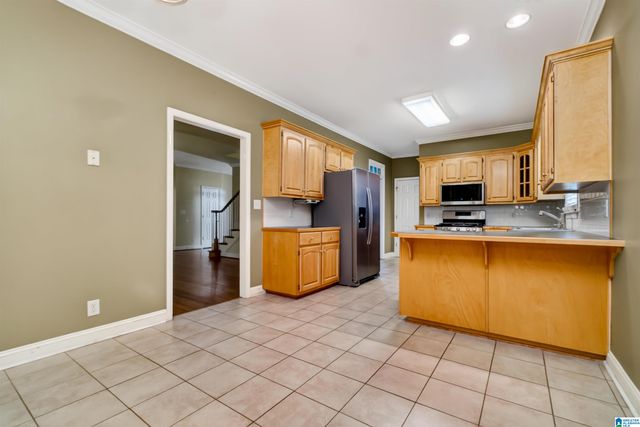 6904 WOODVALE LANE, Trussville, AL 35173
