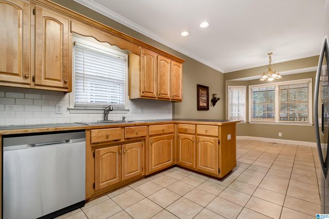 6904 WOODVALE LANE, Trussville, AL 35173