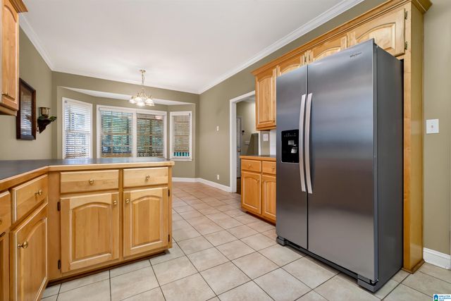 6904 WOODVALE LANE, Trussville, AL 35173
