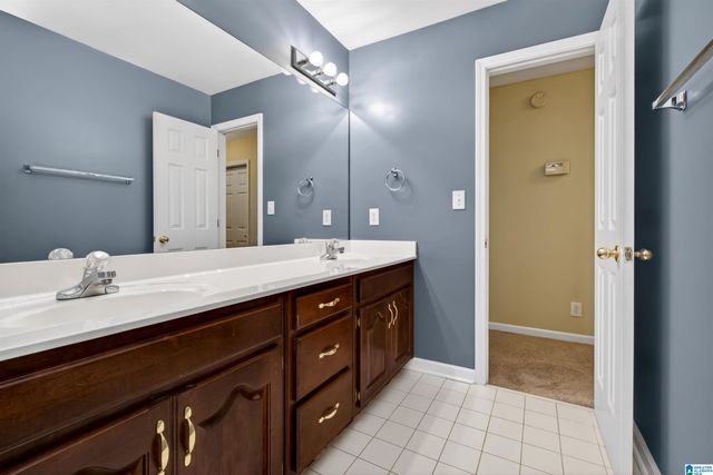 6904 WOODVALE LANE, Trussville, AL 35173