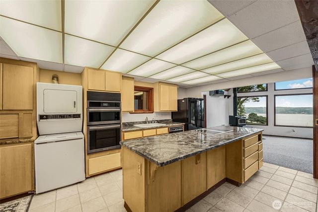 3968 S East Camano Drive, Camano Island, WA 98282