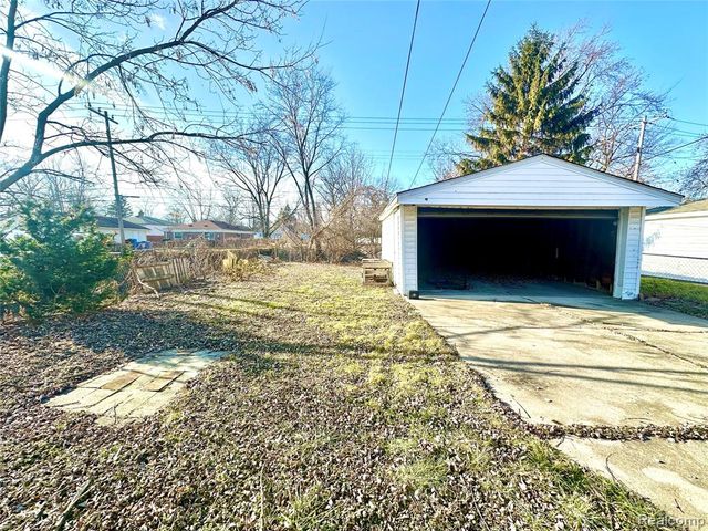 5320 Bedford Street, Dearborn Heights, MI 48125