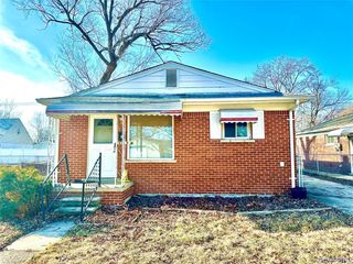 5320 Bedford Street, Dearborn Heights, MI 48125