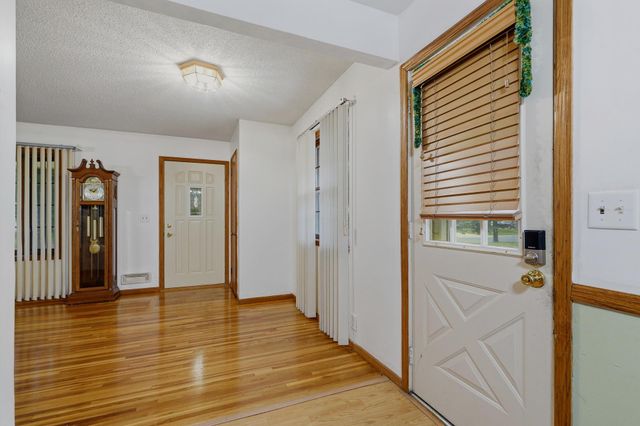 11212 Arrowhead Street NW, Coon Rapids, MN 55433