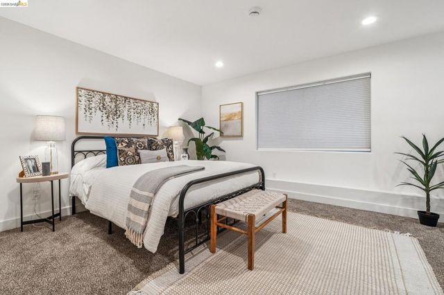1268 Alcatraz Ave, Berkeley, CA 94702