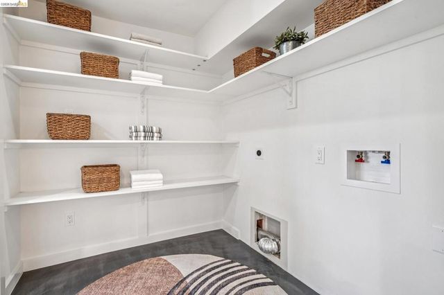 1268 Alcatraz Ave, Berkeley, CA 94702