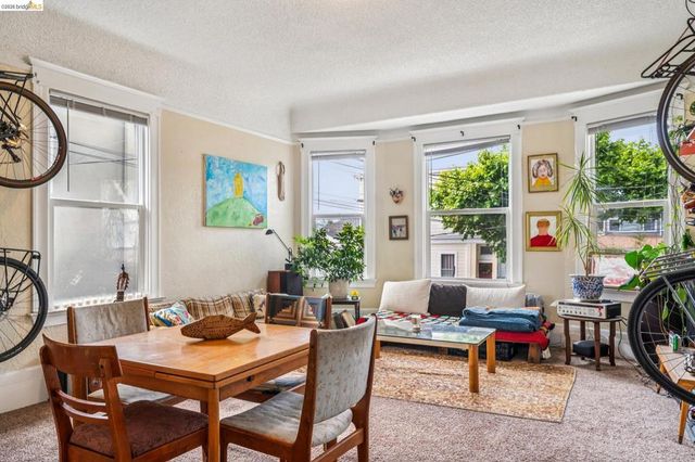 1268 Alcatraz Ave, Berkeley, CA 94702
