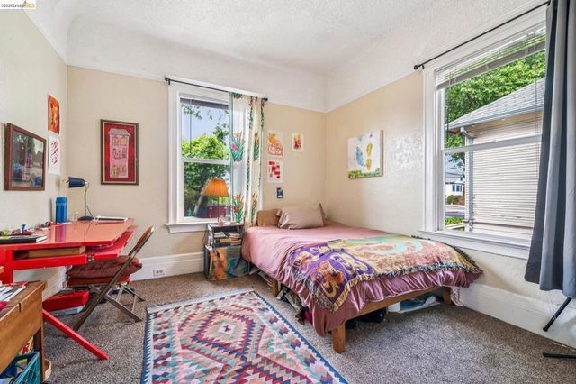 1268 Alcatraz Ave, Berkeley, CA 94702