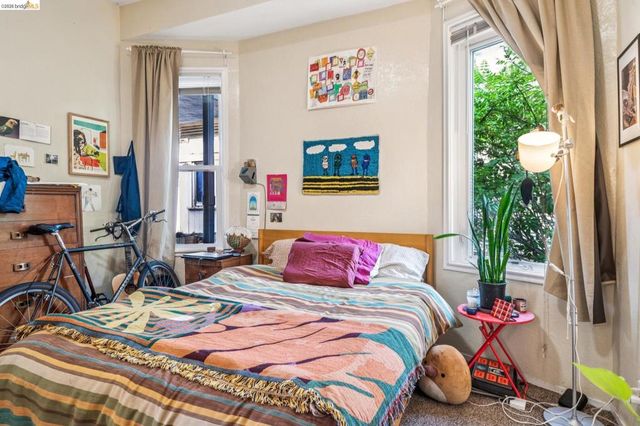 1268 Alcatraz Ave, Berkeley, CA 94702