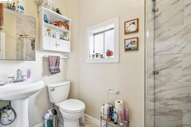 1268 Alcatraz Ave, Berkeley, CA 94702