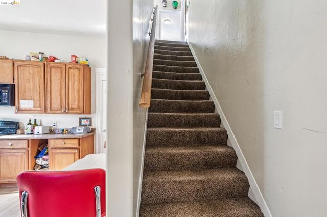 1268 Alcatraz Ave, Berkeley, CA 94702