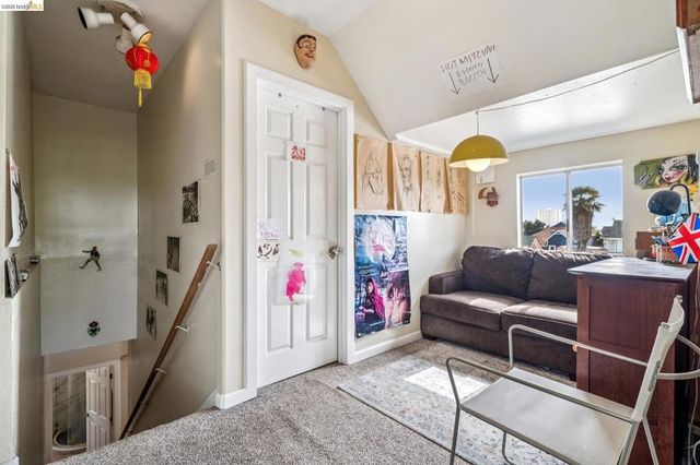 1268 Alcatraz Ave, Berkeley, CA 94702