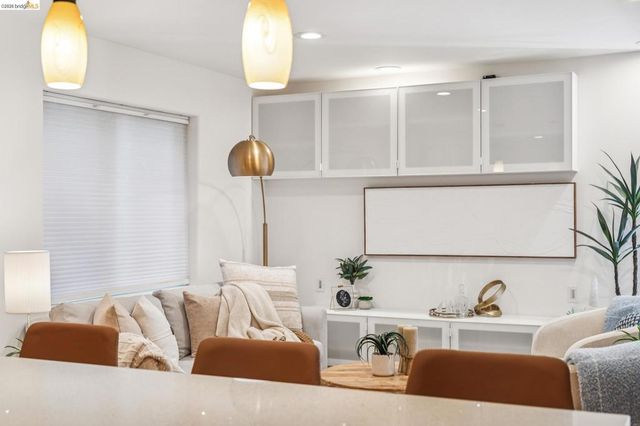 1268 Alcatraz Ave, Berkeley, CA 94702