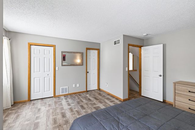 15057 Dunwood Trail 58, Apple Valley, MN 55124