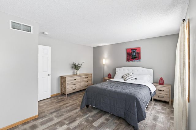 15057 Dunwood Trail 58, Apple Valley, MN 55124