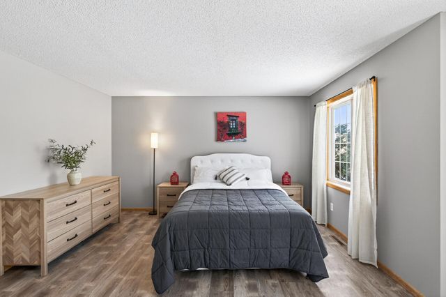 15057 Dunwood Trail 58, Apple Valley, MN 55124