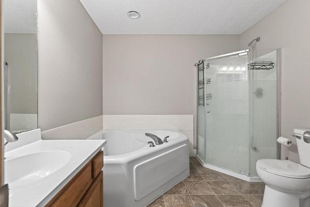 15057 Dunwood Trail 58, Apple Valley, MN 55124