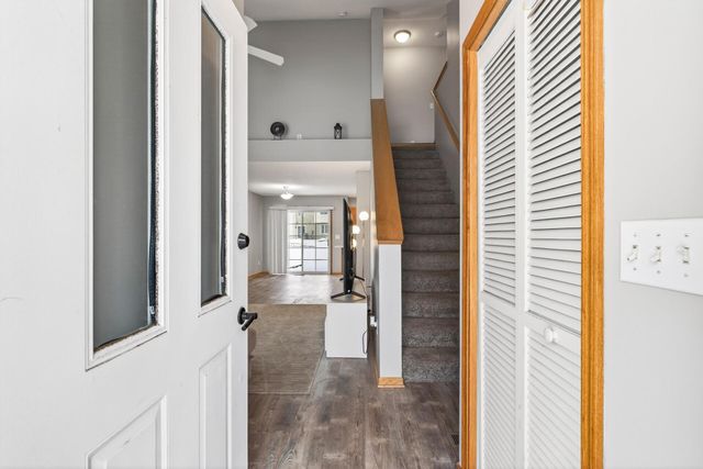 15057 Dunwood Trail 58, Apple Valley, MN 55124