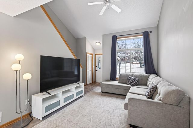 15057 Dunwood Trail 58, Apple Valley, MN 55124