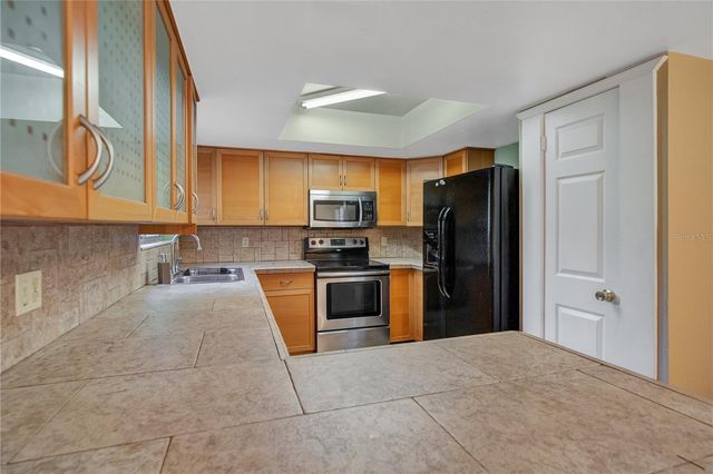 110 N DEERWOOD AVENUE, Orlando, FL 32825