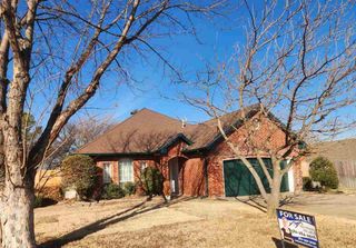 2302 NE 35th St, Lawton, OK 73507