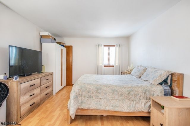 120 Fenner Ave, Clifton City, NJ 07013