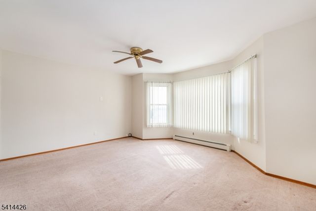 120 Fenner Ave, Clifton City, NJ 07013